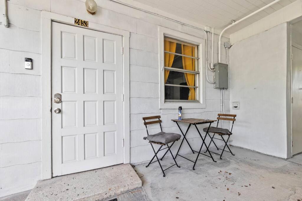 Intimate Casita Mia Minutes Away From Airport, Calle 8, Brickell, Coral Gables, The Beach And More! 마이애미 외부 사진